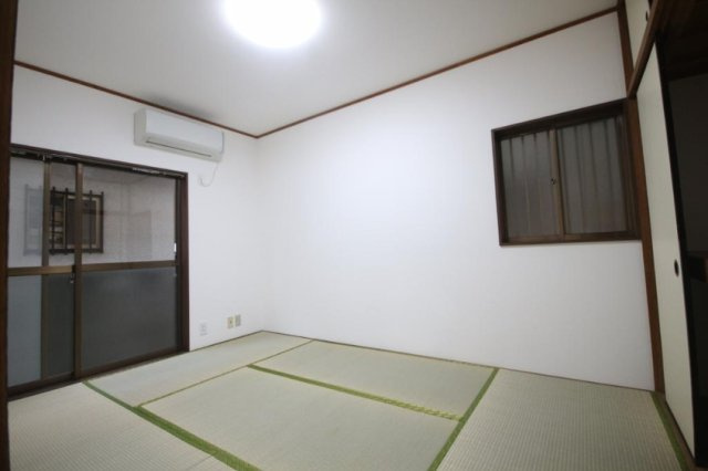 泉町3丁目アパートの寝室
