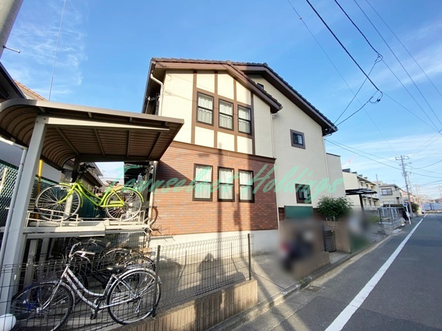 藤沢市円行２丁目のアパートの外観