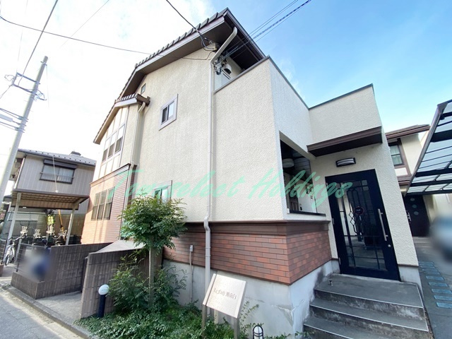 藤沢市円行２丁目のアパートの外観