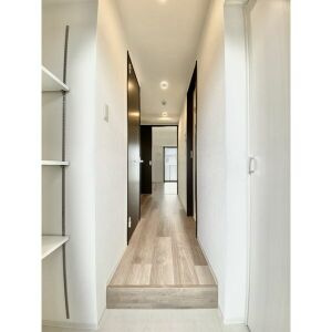 S-RESIDENCE浅間町の玄関