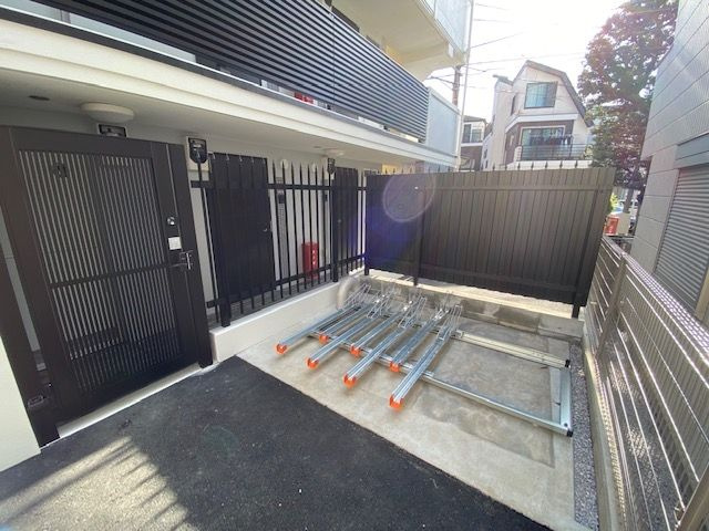 【駐車場】エルファーロ三軒茶屋