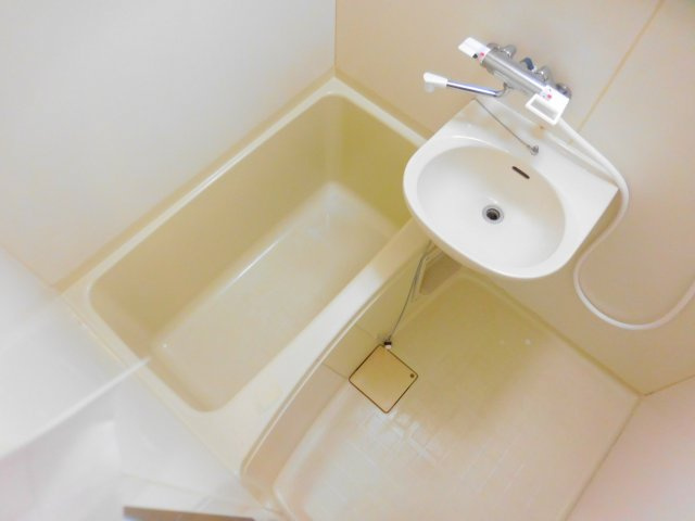 中村ハイツⅡ号館の浴室