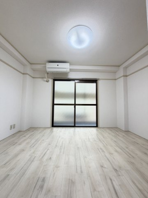【寝室】 | 梅本マンション