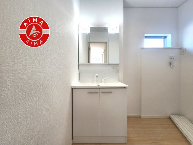 糟屋郡宇美町字平和2丁目第5-2棟（2号棟）の内観：施工例|洗面所は小さなプライベートスペース。歯磨き、洗顔と毎日施す個人空間。