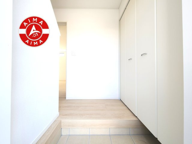 糟屋郡宇美町字平和2丁目第5-2棟（2号棟）の内観：施工例|二重ロック採用。毎日の安心を守るしっかり防犯対策。