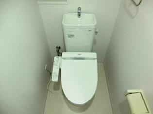ウォシュレット付きのトイレです♪