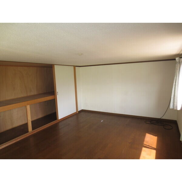 美乃利戸建ての収納