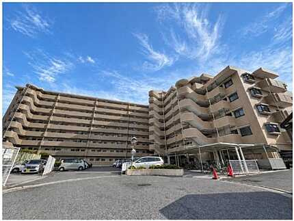 エメラルドマンション中山南壱番館の外観
