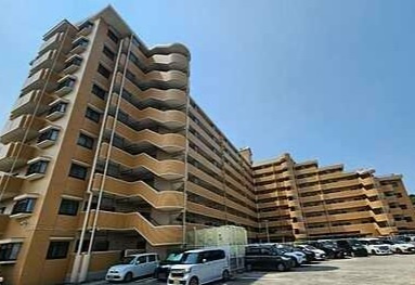 エメラルドマンション中山南壱番館の外観