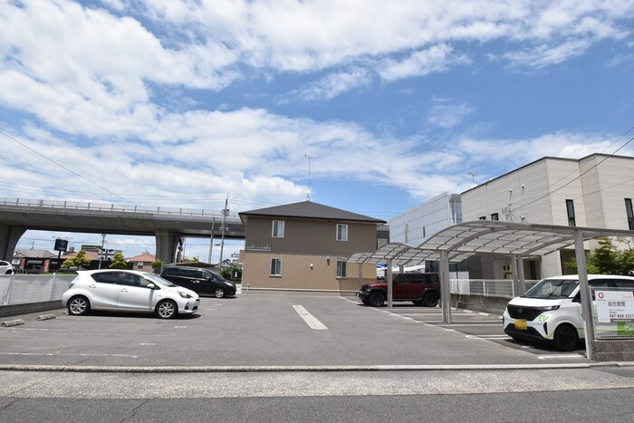 エストヴィアーレの駐車場|駐車場