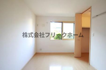 小金井市中町２丁目のアパートの洋室