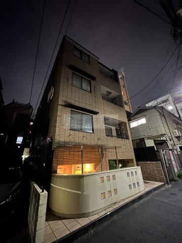 新宿区高田馬場３丁目の賃貸マンションの外観