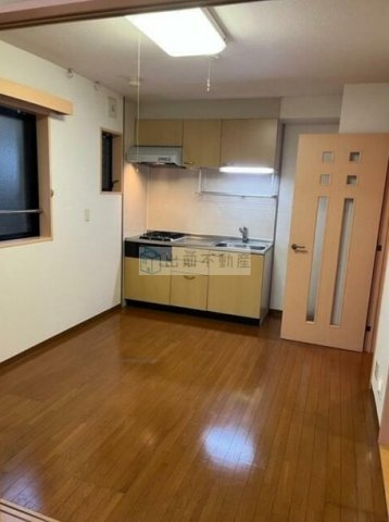 新宿区高田馬場３丁目の賃貸マンションの居間・リビング