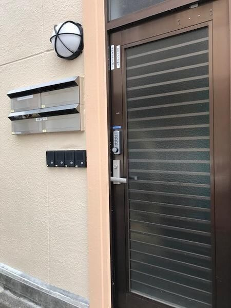 江東区常盤２丁目の賃貸マンションのエントランス