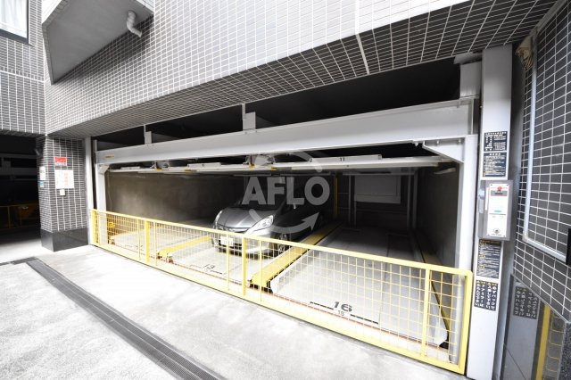 ユニ・アルス扇町公園の駐車場|ユニ・アルス扇町公園　駐車場