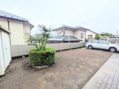 【庭】 | 安中市板鼻 屋根裏スペース　縦列3台駐車可能　4LDK