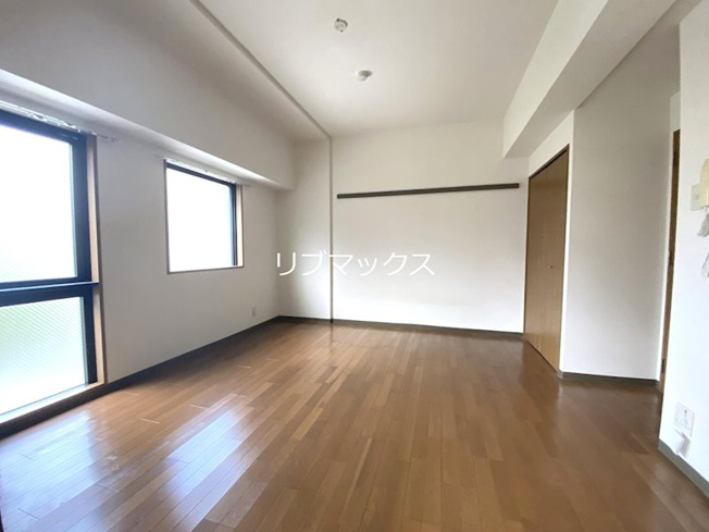 【寝室】ジェヌイン本山