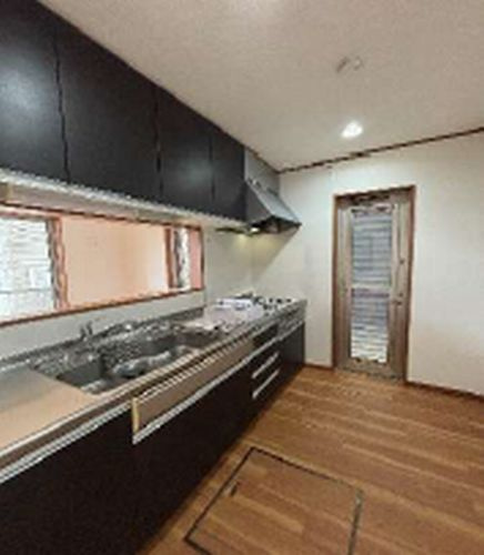 【仲介手数料０円】海老名市今里3丁目　中古一戸建てのキッチン|海老名市今里3丁目　中古一戸建て
