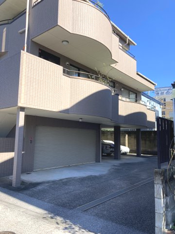 赤羽3日下部ガレージ