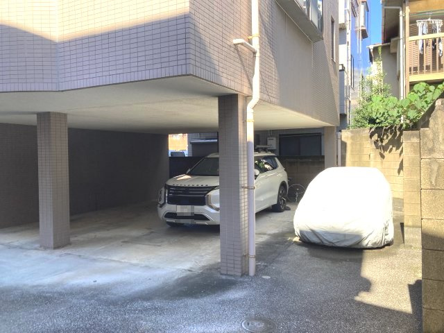 赤羽3日下部ガレージ