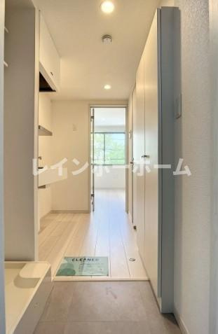 クレシア青戸の玄関