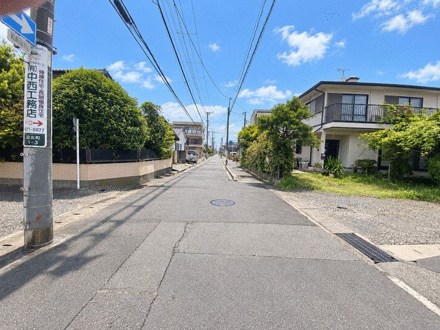 沼津市沼北町１丁目の新築一戸建の前面道路含む現地写真|西側道路は南から北への一方通行道路です