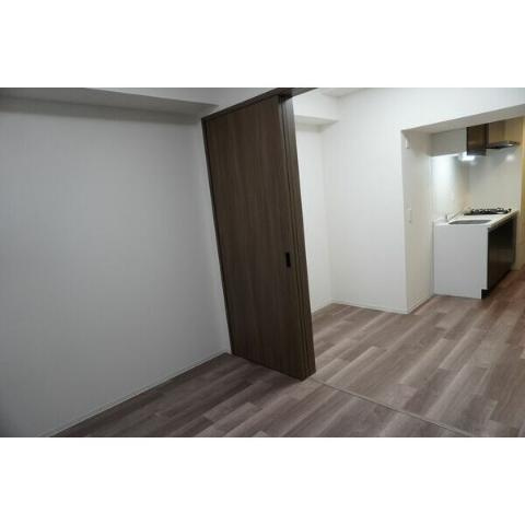 名古屋市東区泉２丁目の賃貸マンションの居間・リビング|室内