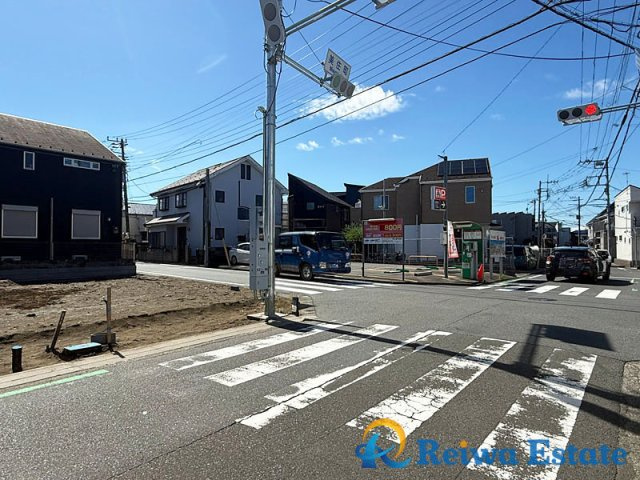 新築戸建　茅ヶ崎市富士見町の前面道路含む現地写真