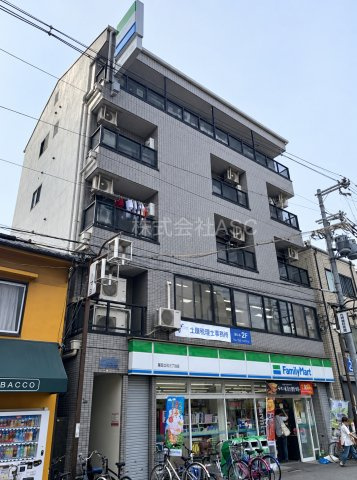 ラトゥール林の外観