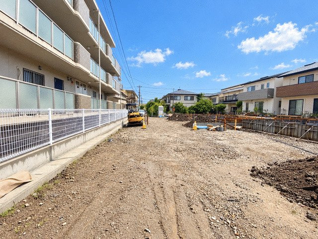 沼津市沼北町１丁目の新築一戸建の外観|建築中（９／６撮影）
