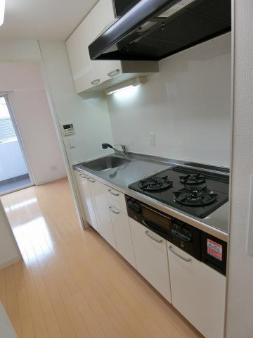 リベルタ港北のキッチン