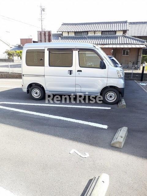レジデンス　Ｔ・Ｍの駐車場|収納