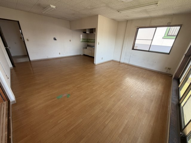 広野様住居付貸店舗・事務所の内装|2階