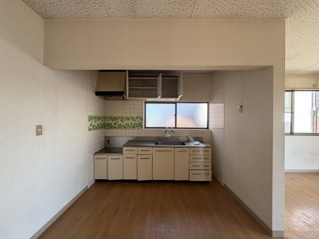 広野様住居付貸店舗・事務所のキッチン|2階