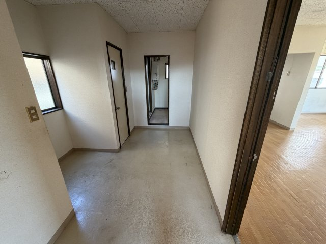 広野様住居付貸店舗・事務所の内装|2階
