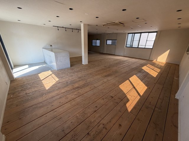 広野様住居付貸店舗・事務所の内装|1階