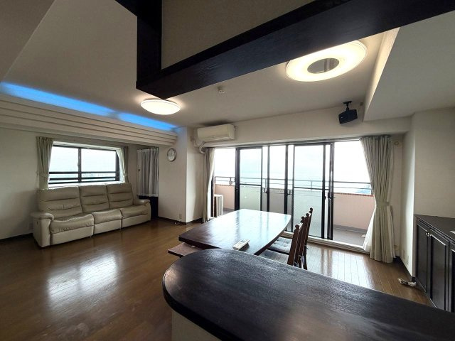 相模湾を一望するマンション　ライオンズヒルズ熱川7階角部屋のキッチン|IHクッキングヒーター