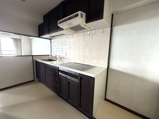 相模湾を一望するマンション　ライオンズヒルズ熱川7階角部屋の和室|リビング横の和室
