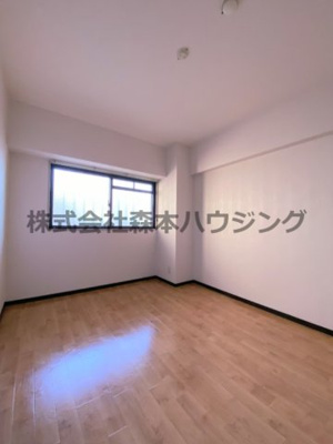 【洋室】 | 　アクティ寝屋川 | 広々とした洋室です