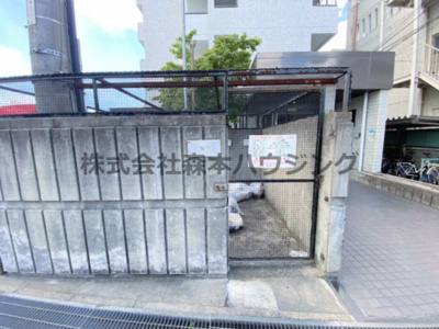 【その他共用部分】 | 　アクティ寝屋川 | 専用ごみ置き場です