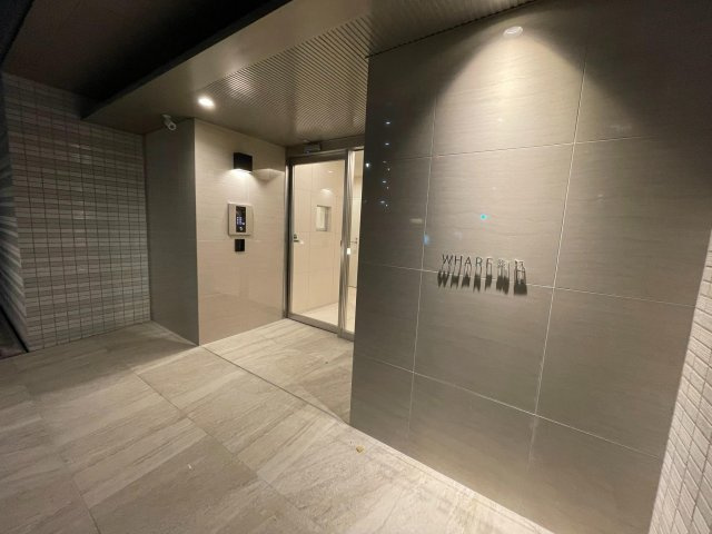 WHARF駒込のエントランス