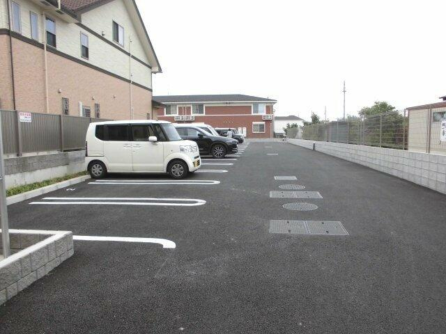 【駐車場】