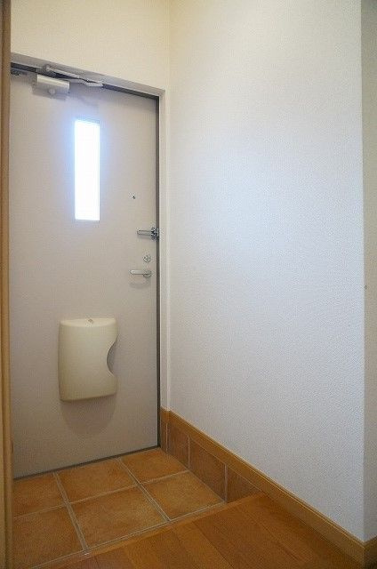 サンリットパレスＢの玄関