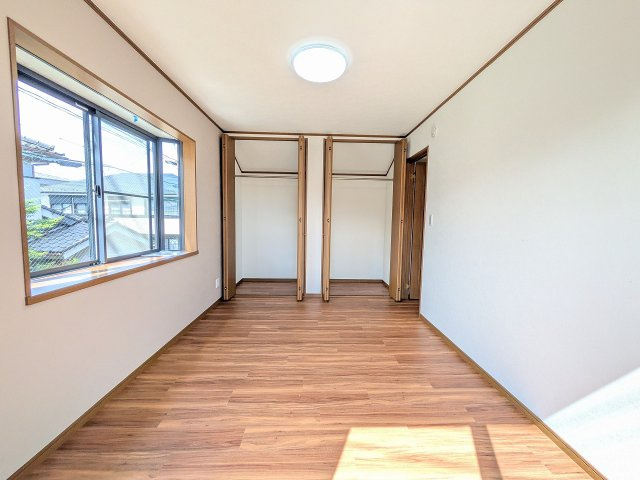 八王子市　横川町　中古戸建ての収納|～収納力の高いクローゼット完備～