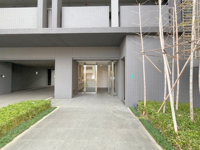 エグゼ北大阪のエントランス