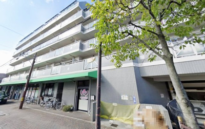 【外観】 | エーベル尼崎尾浜 | バス停徒歩3分、3沿線利用可能 。スーパー徒歩2分、コンビニ徒歩3分、生活施設が近隣にあり大変便利な立地