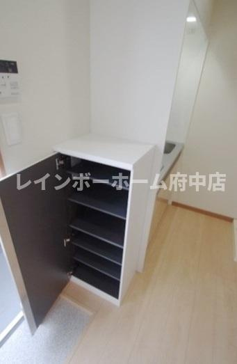 ベルシャンブル稲田堤の玄関
