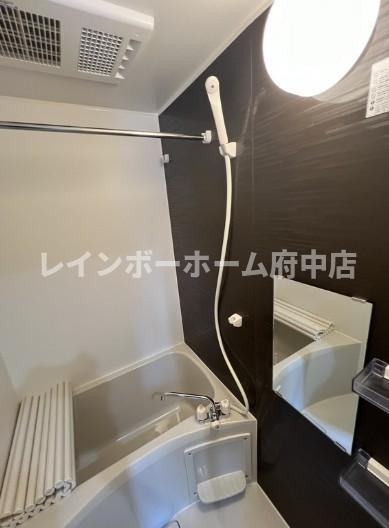 ベルシャンブル稲田堤の浴室