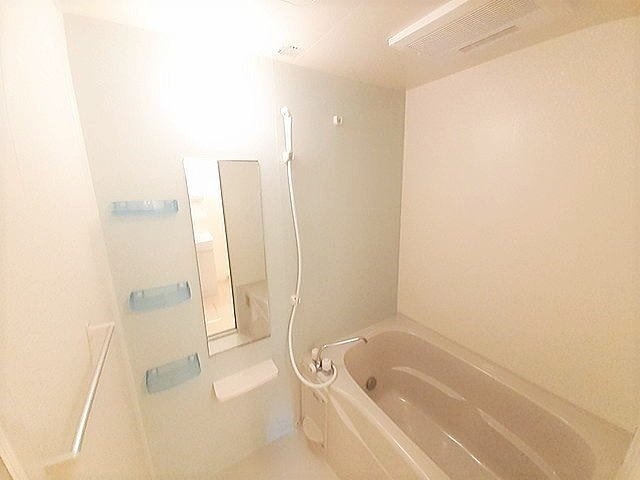 エスト　ウィステリアＡの浴室|きれいなお風呂です