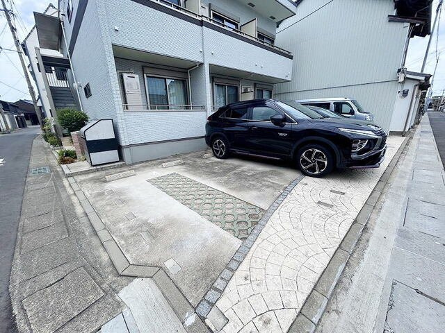 ＳＱＵＡＲＥ　新町の駐車場|駐車場に車を止められます